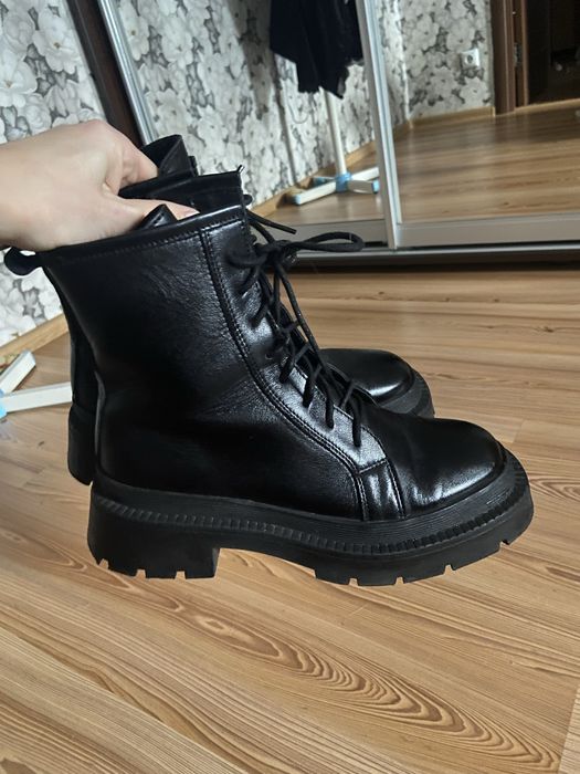 Ботинки 39 р шкіряні