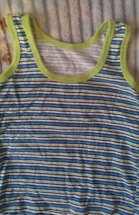 Літня чоловіча майка.