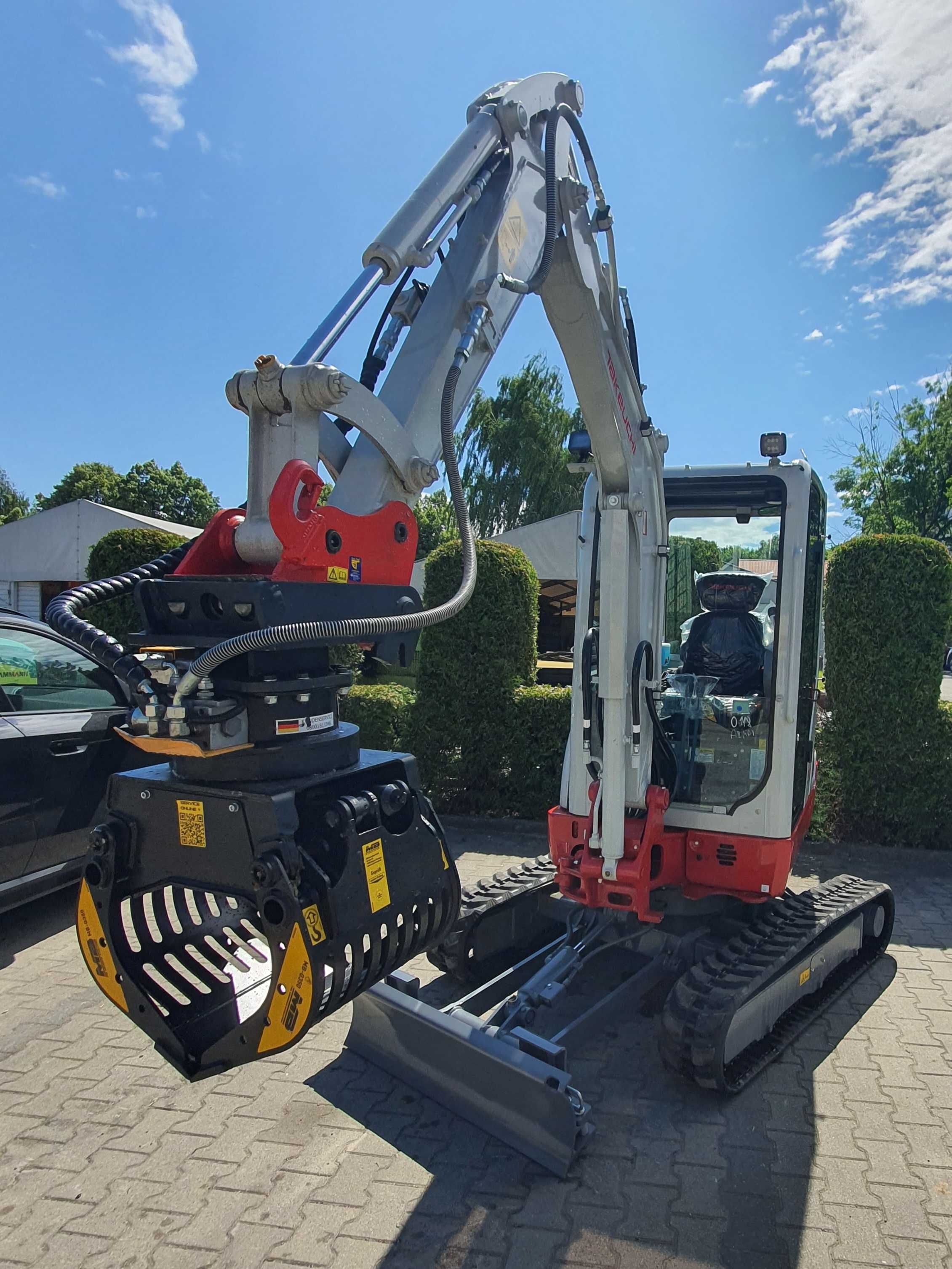 Minikoparka Takeuchi TB225 V0 Komplet Łyżek + Chwytak MBCRUSHER