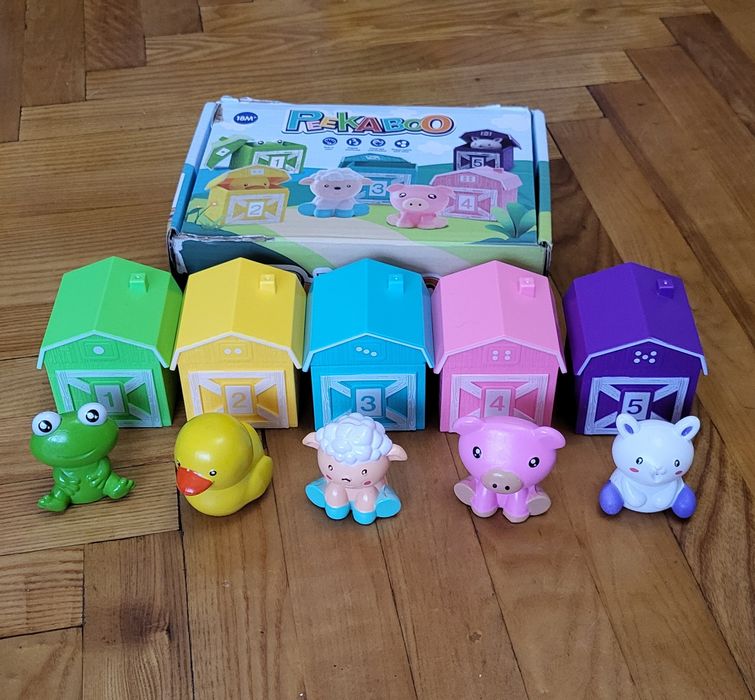 Набір магнітів, вантажівка з фруктами, книжки з віконцями, сортери