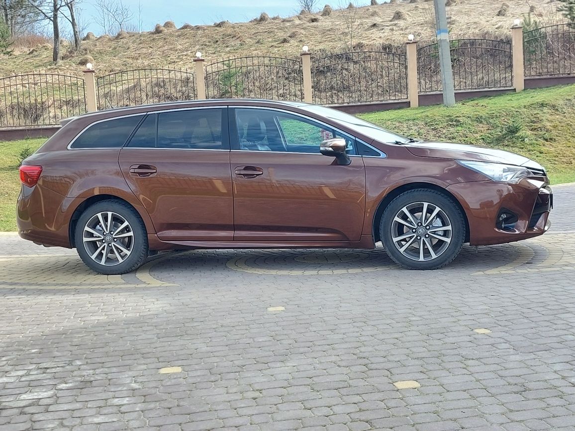 Toyota avensis t27