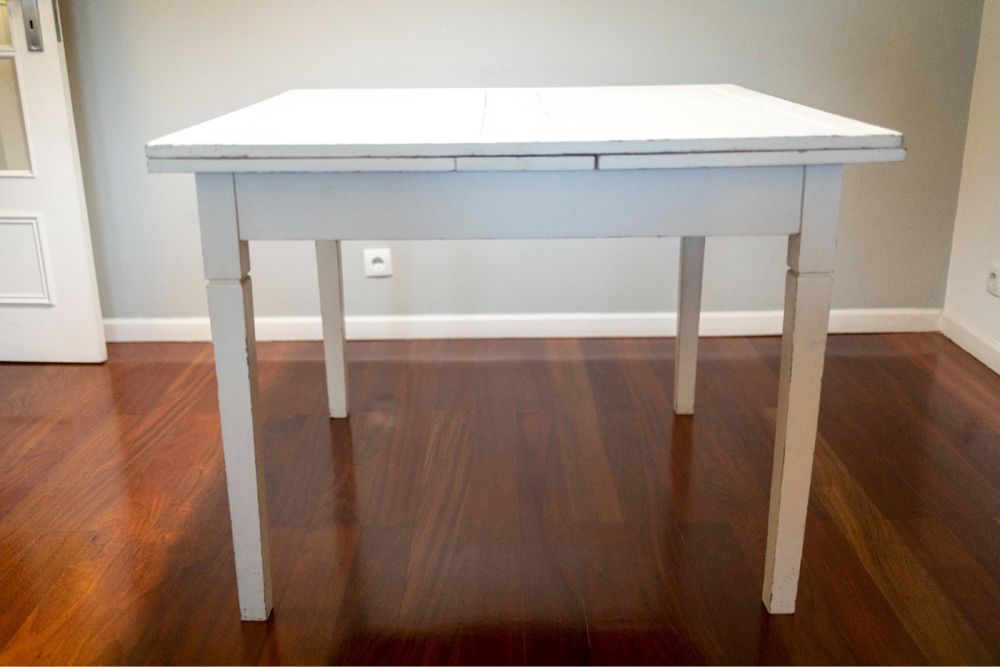 Mesa vintage recuperada quadrada e extensível