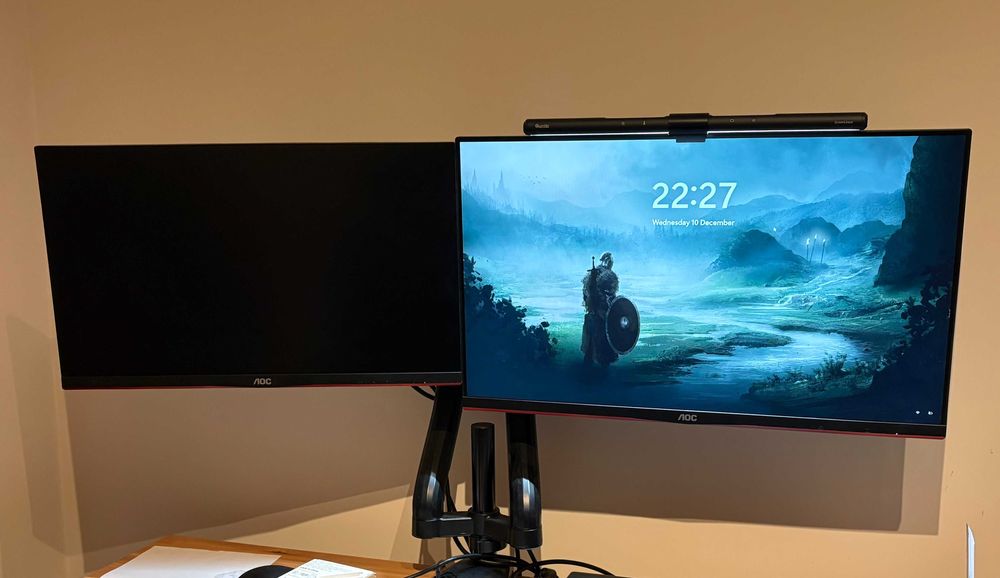 2x Monitores 27' & 24' + Suporte duplo - AOC