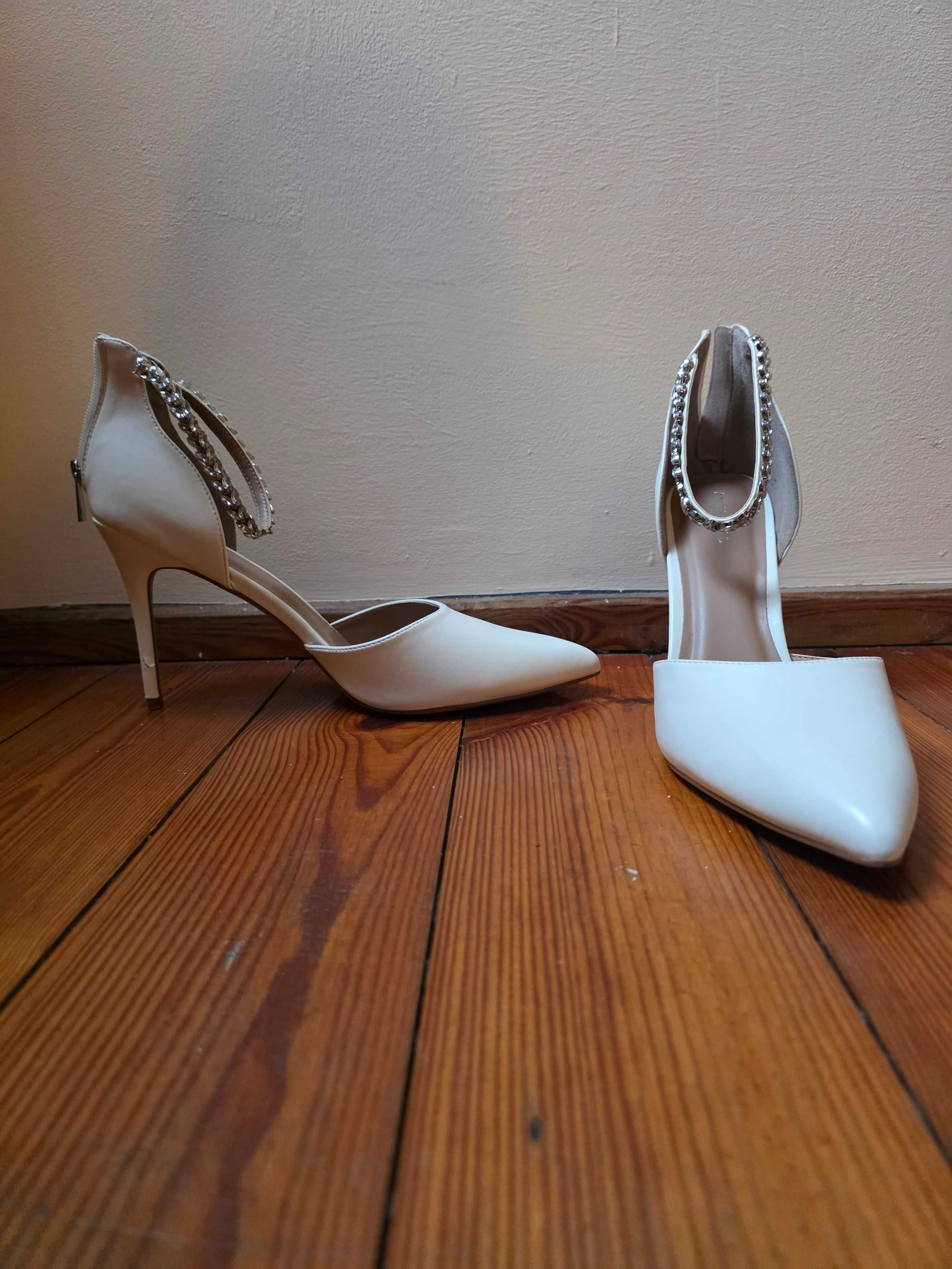 Buty na obcasie/szpilce 44/45