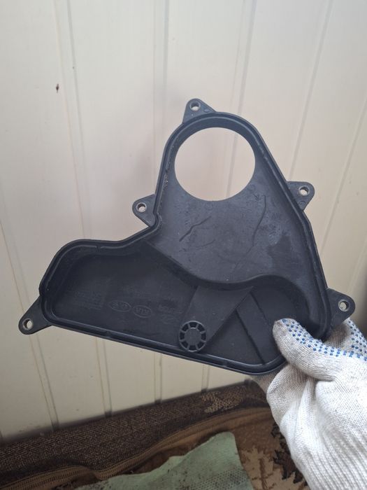 Крышка на двигатель  защита