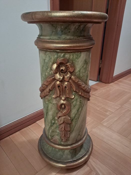 Coluna de madeira