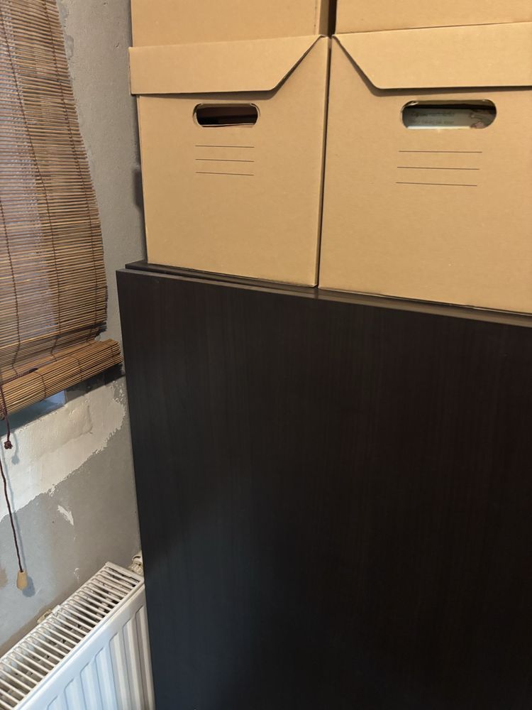 Brązowy kredens, szafka Ikea Besta Inreda