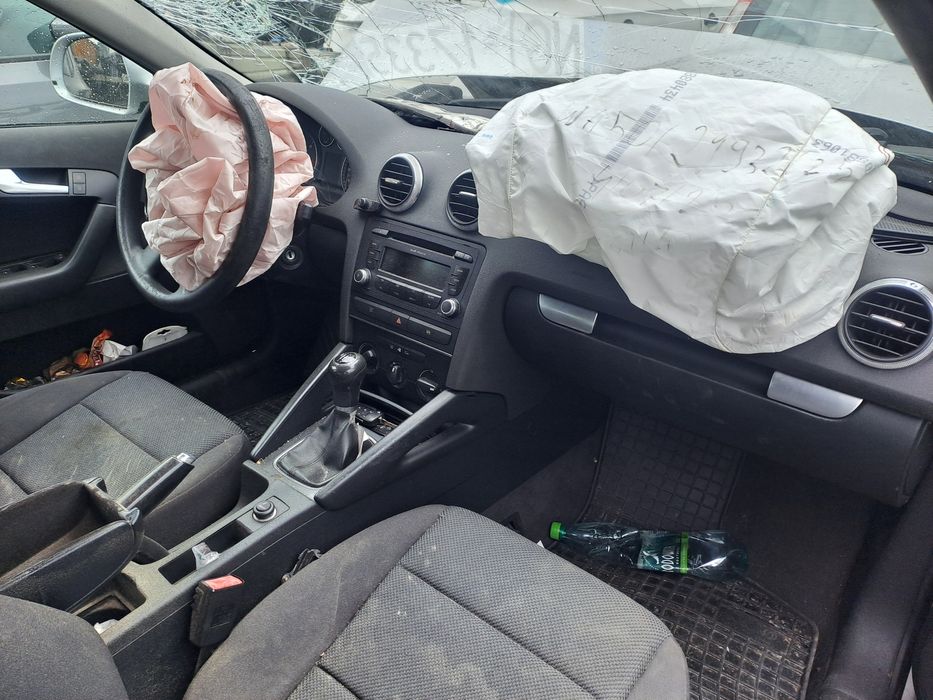 Audi a3 8p na części vag LX7W