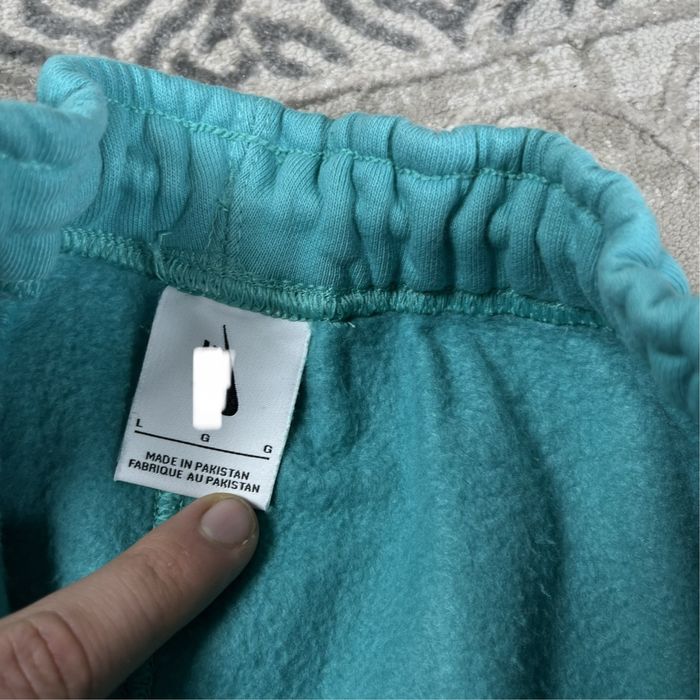 Теплые штаны Nike solo swoosh на флисе