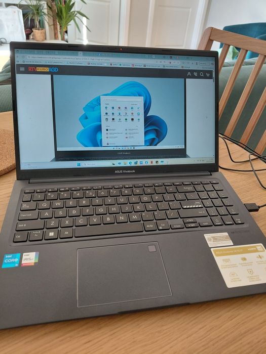 ASUS VivoBook 15 A1504ZA-BQ739W 15,6" i5-1235U 16GB RAM 512GB, Windows