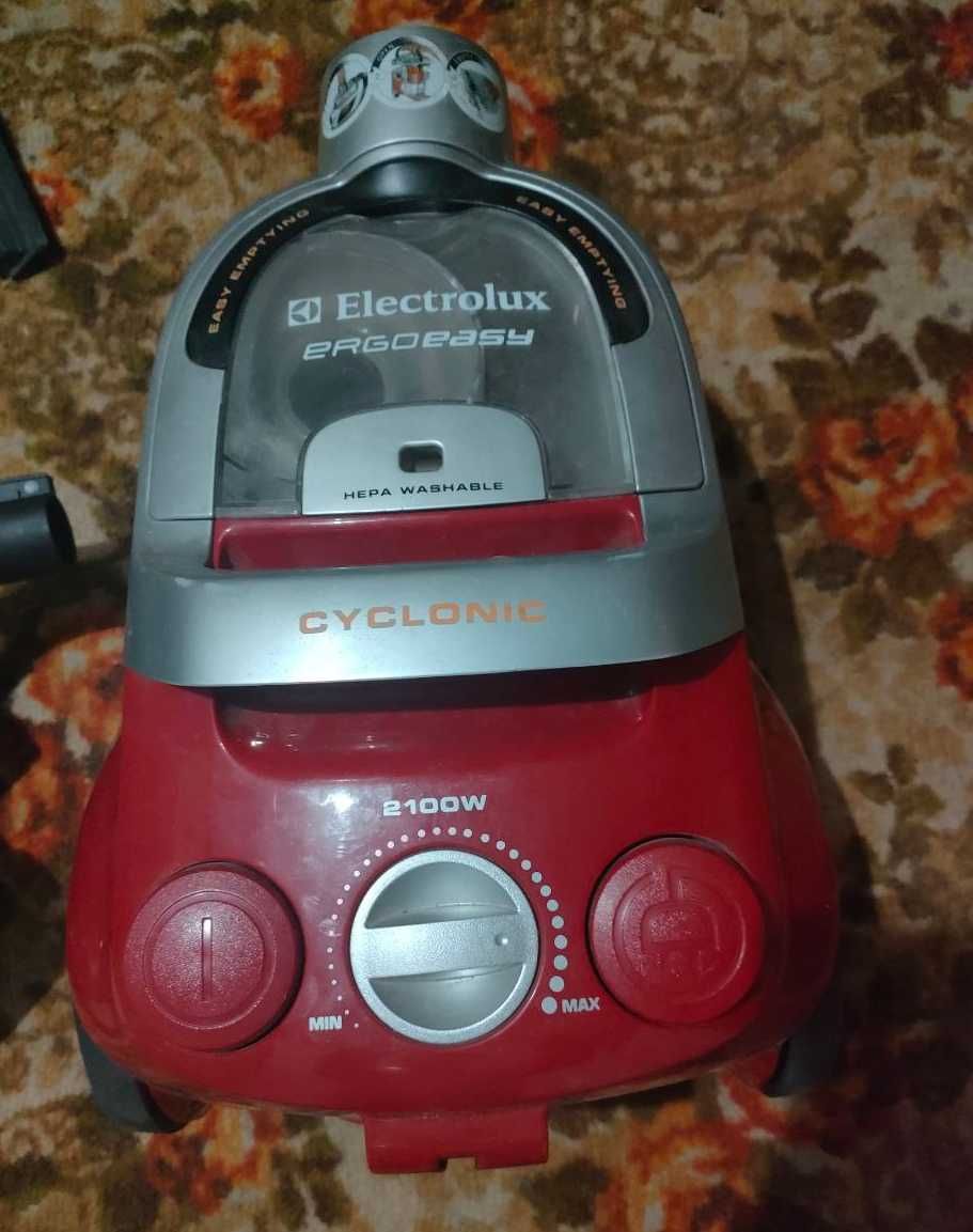 Продам пылесос Electrolux и Bosch