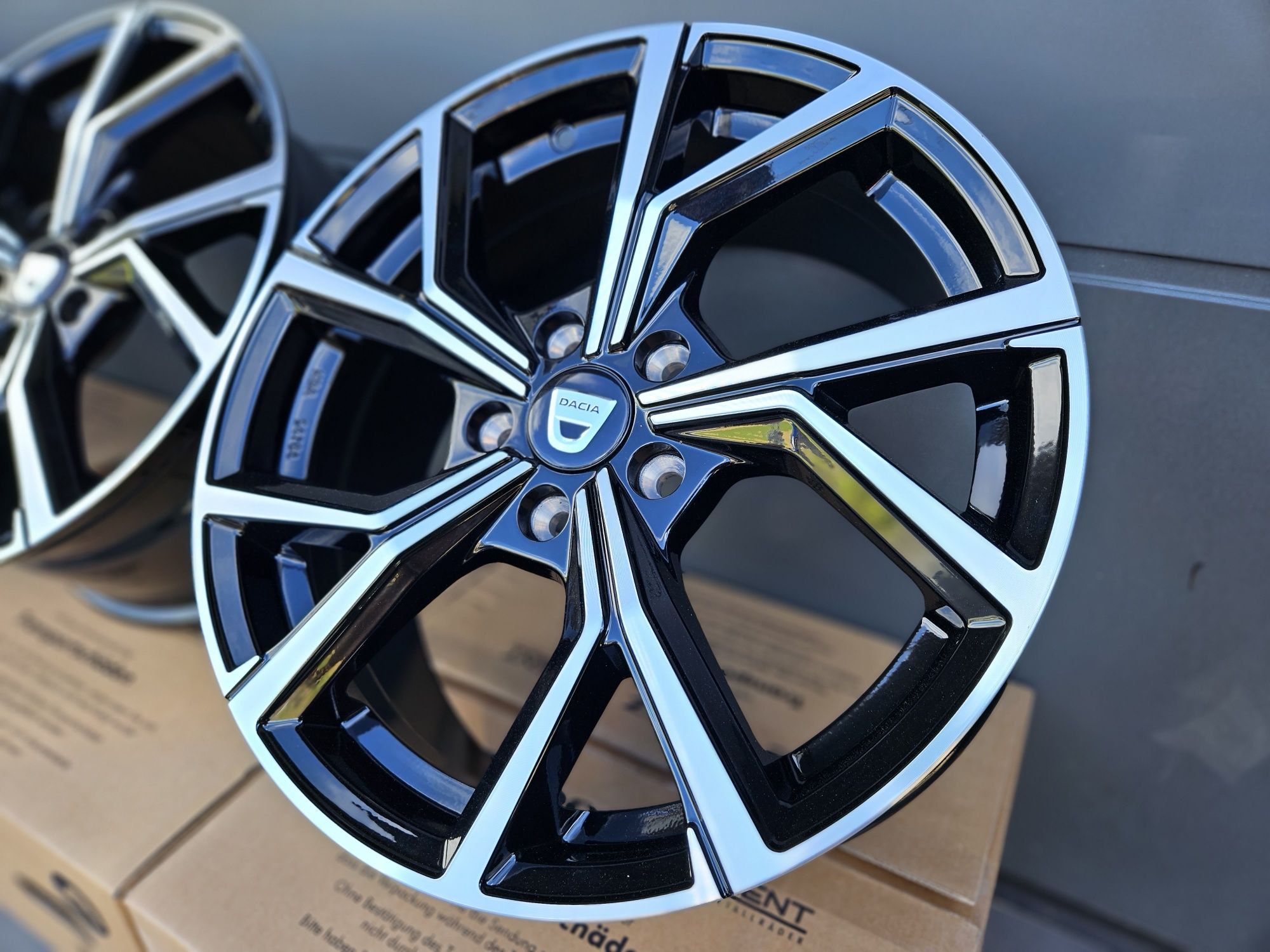 Dacia Duster 16 " Nowe Felgi 5x114,3 Czarne Alufelgi Daster