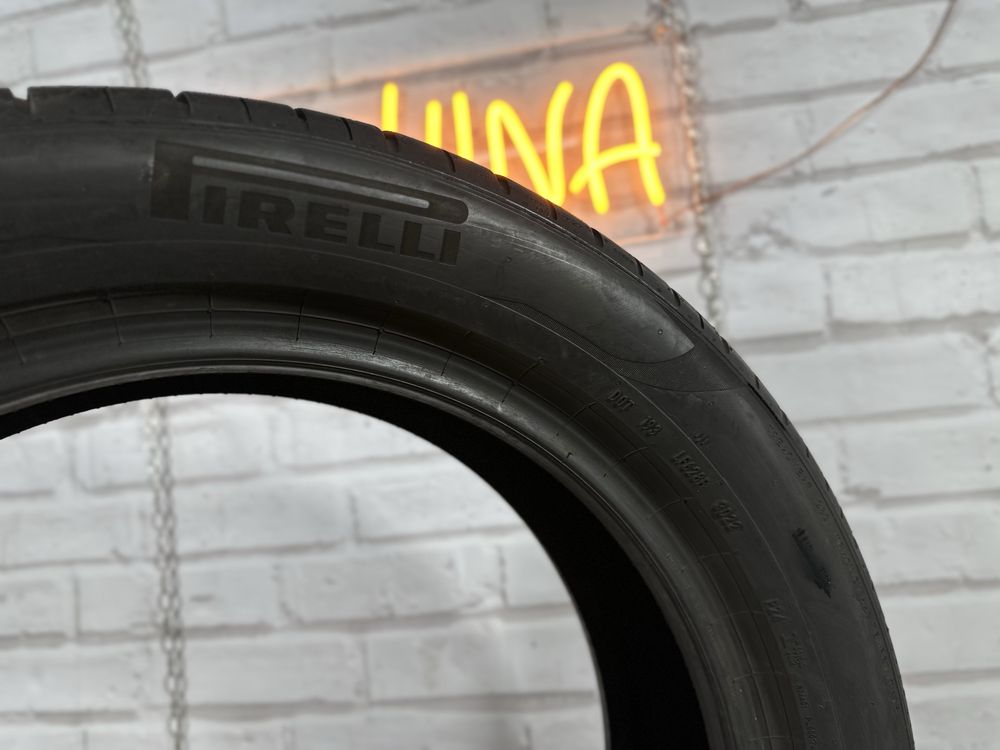 Комплектом або парою 235 50 19 Pirelli Pzero