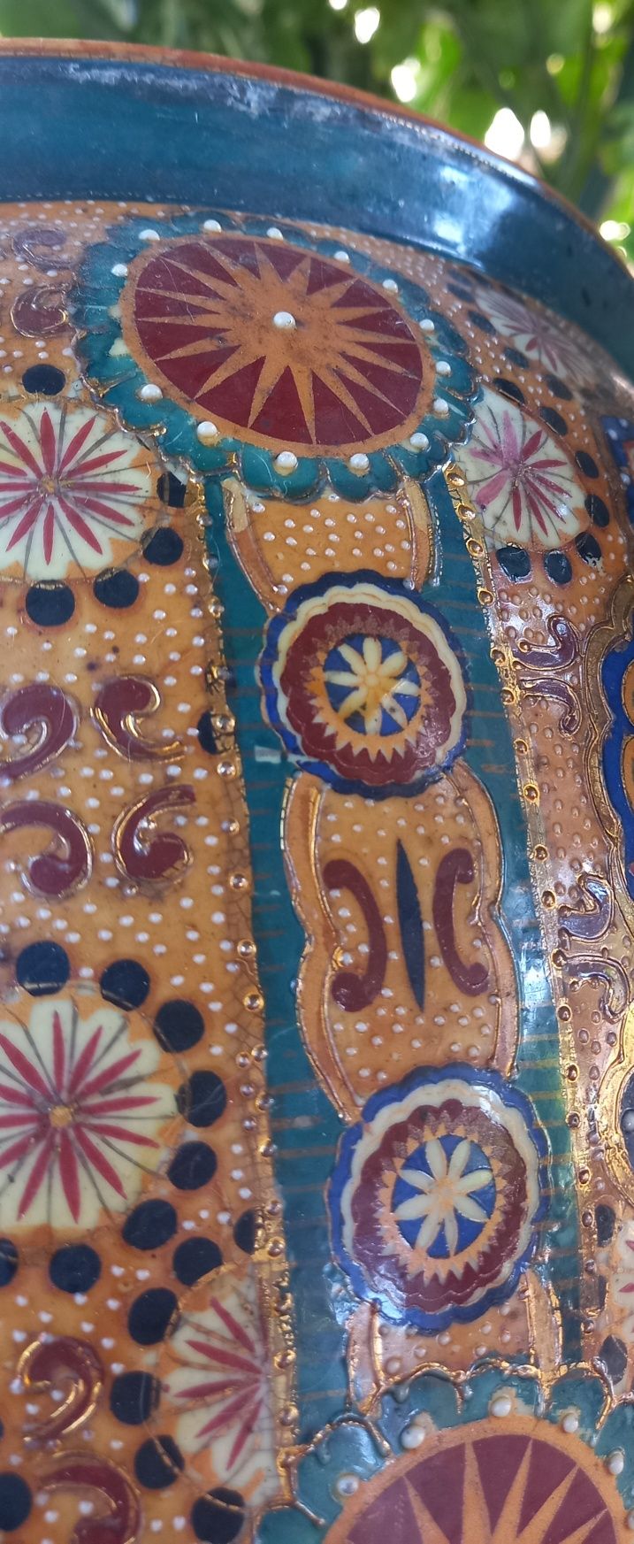 Antigo Cachepou em cerâmica policromada ,altura 20cm