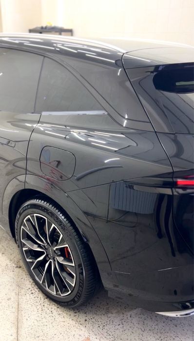 Полірування та хімчистка авто