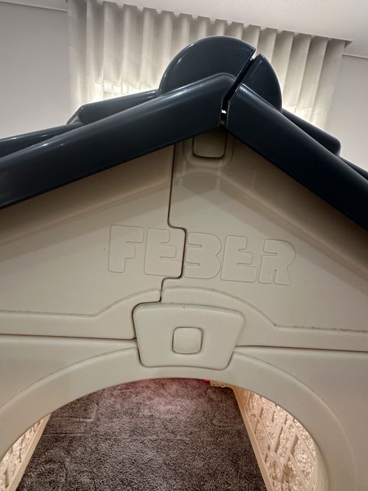 Casa de brincar FEBER