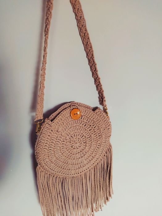 Piękna torebka ze sznurka