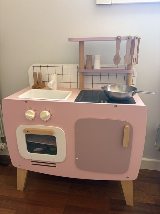 Cozinha de brincar em madeira