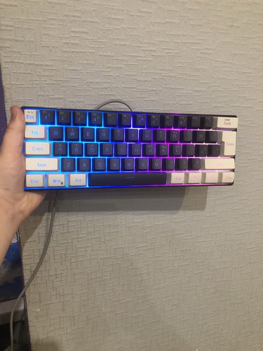 Клавіатура ігрова