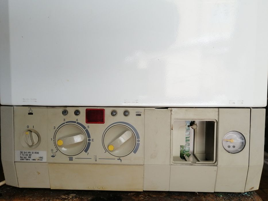 Kocioł gazowy dwufunkcyjny Bosch Eurostar 25