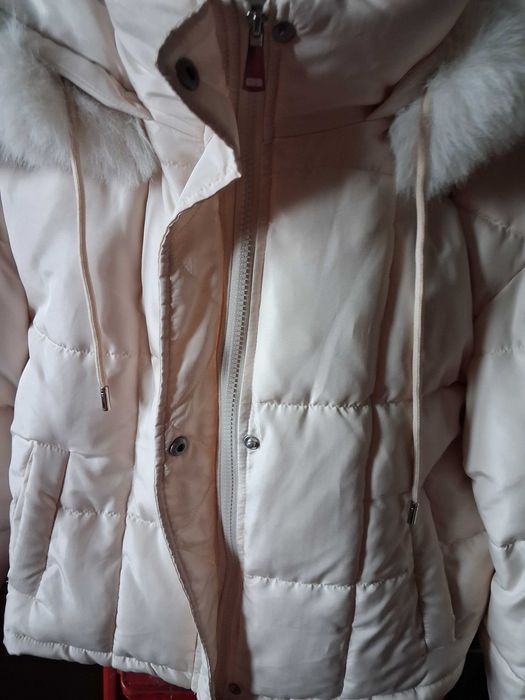 Kurtka zimowa damska  z kapturem