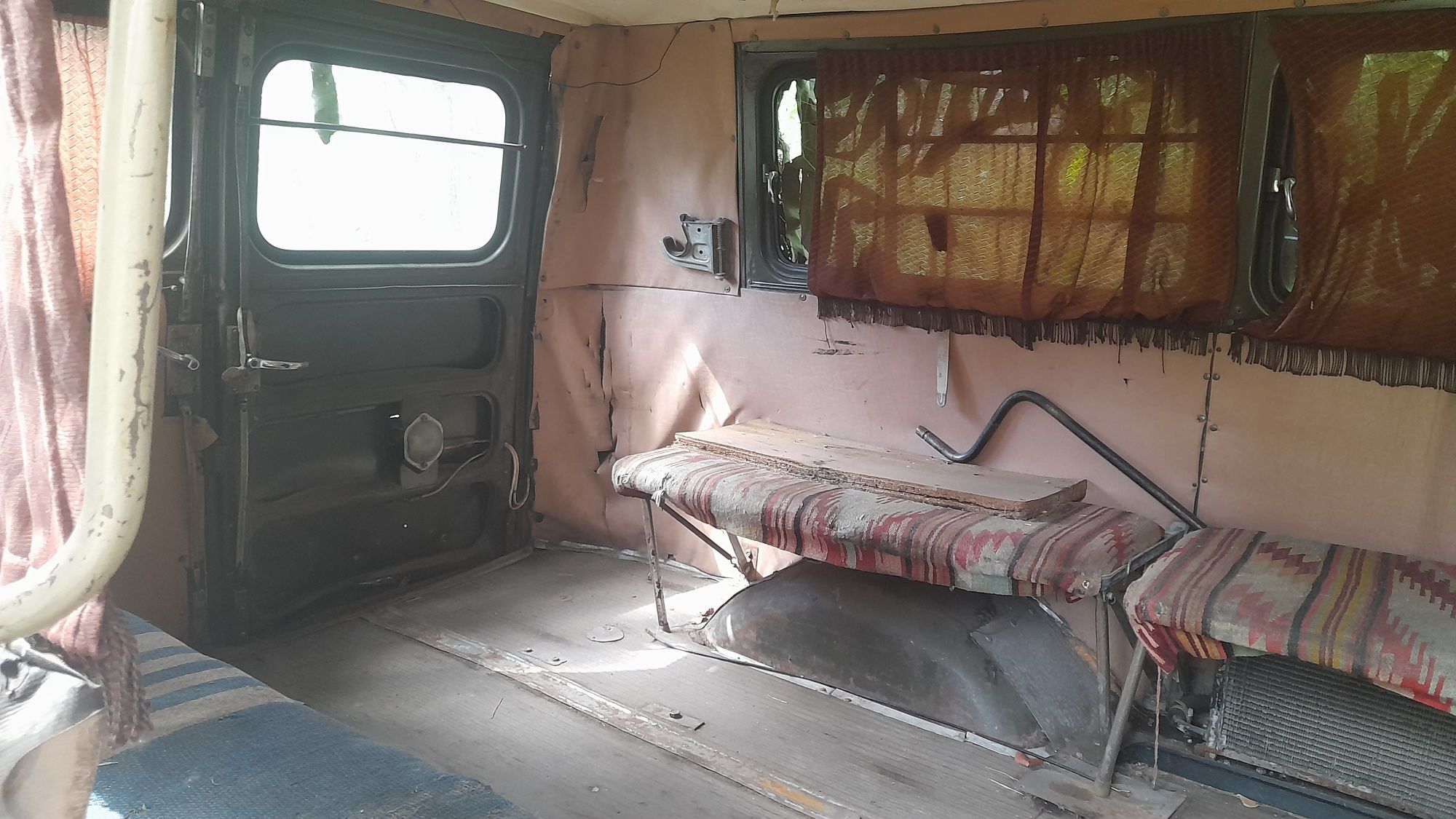 Продам    автомобіль  уаз