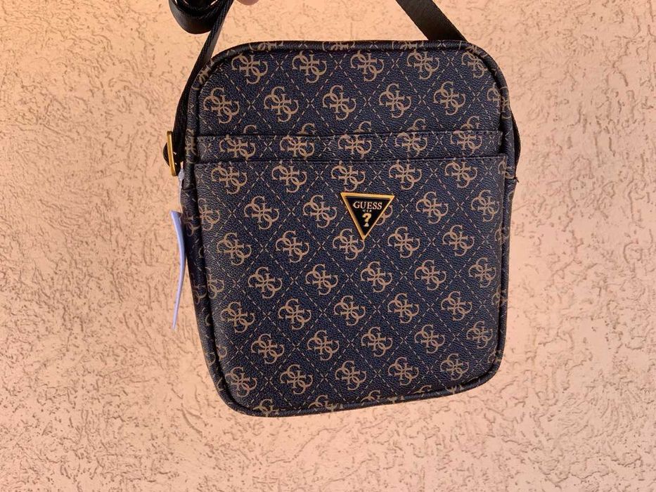 Сумка мужская Guess Сумка Guess чоловіча Сумка ГЕС Розмір 23*20*6см