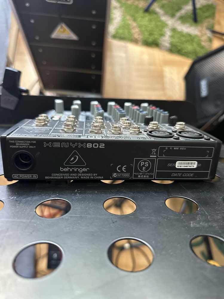 Mixer Behringer Xenyx 802