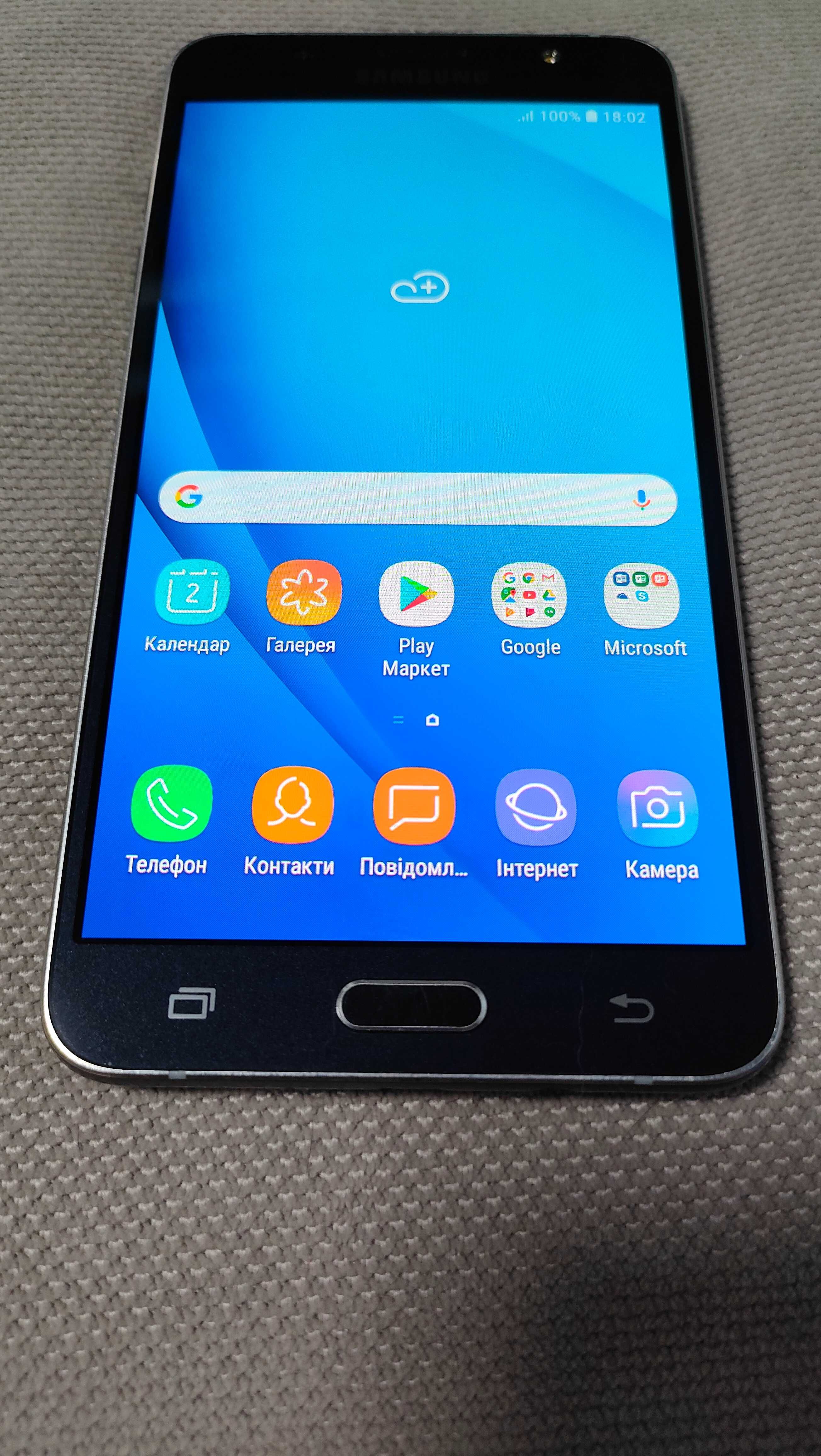 Смартфон  Samsung galaxy J7