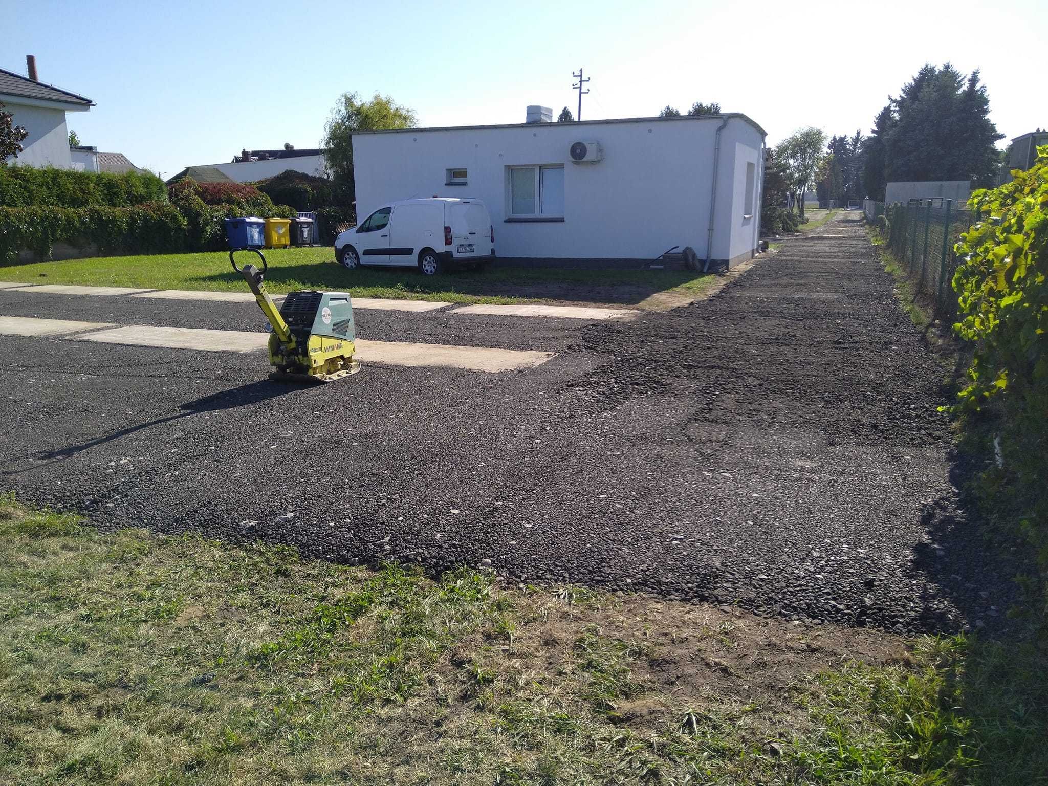 WYNAJMĘ DZIAŁKĘ/PLAC z budynkiem i garażami