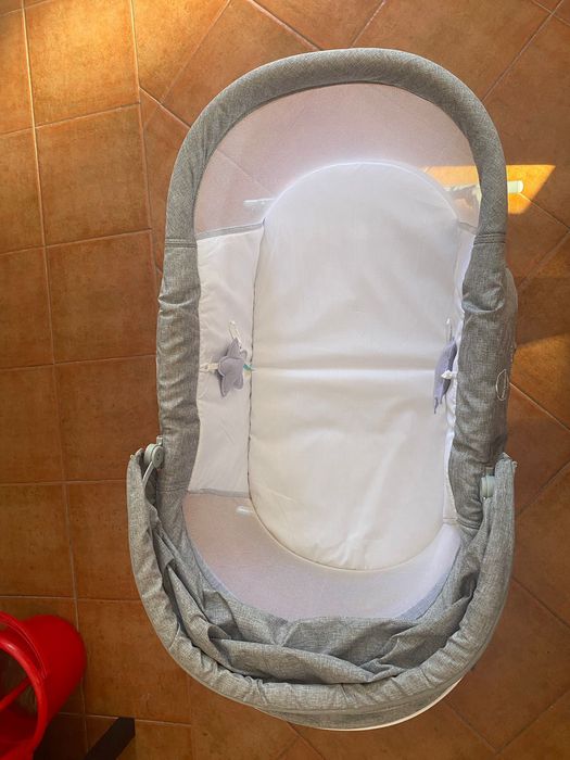 Berço de bebe, casa e viagem.