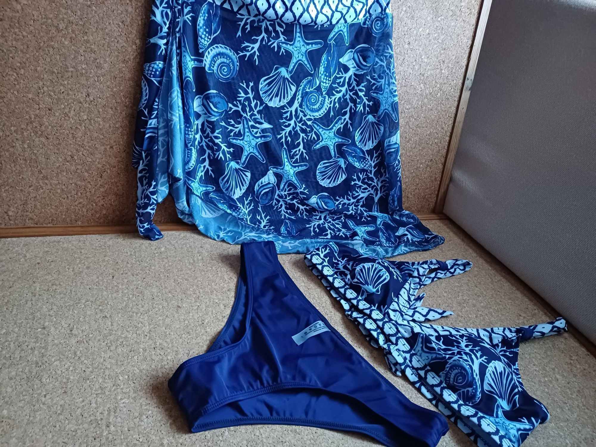 Biquini/ tankini 3 peças. Novo 
Novo.