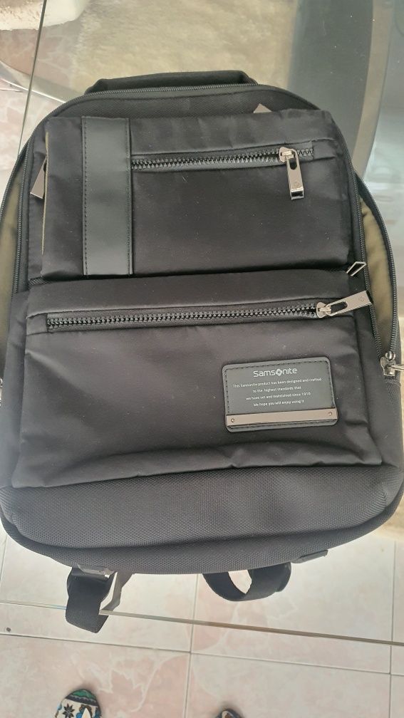 Mochila Samsonite

É tratar o