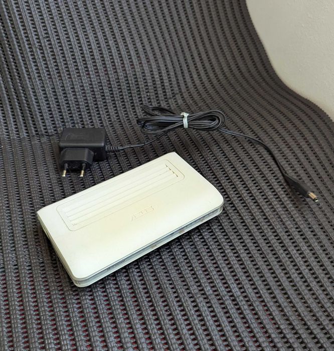 Продаю Asus GX1008B – 8-портовий cвітч комутатор 100мбіт