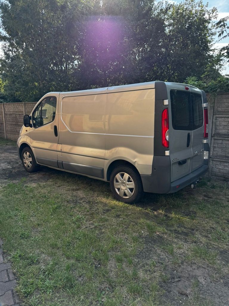 Opel Vivaro 2,0 dci z Niemiec