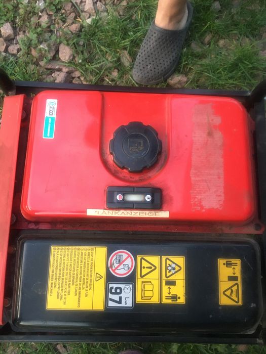 Продаю генератор