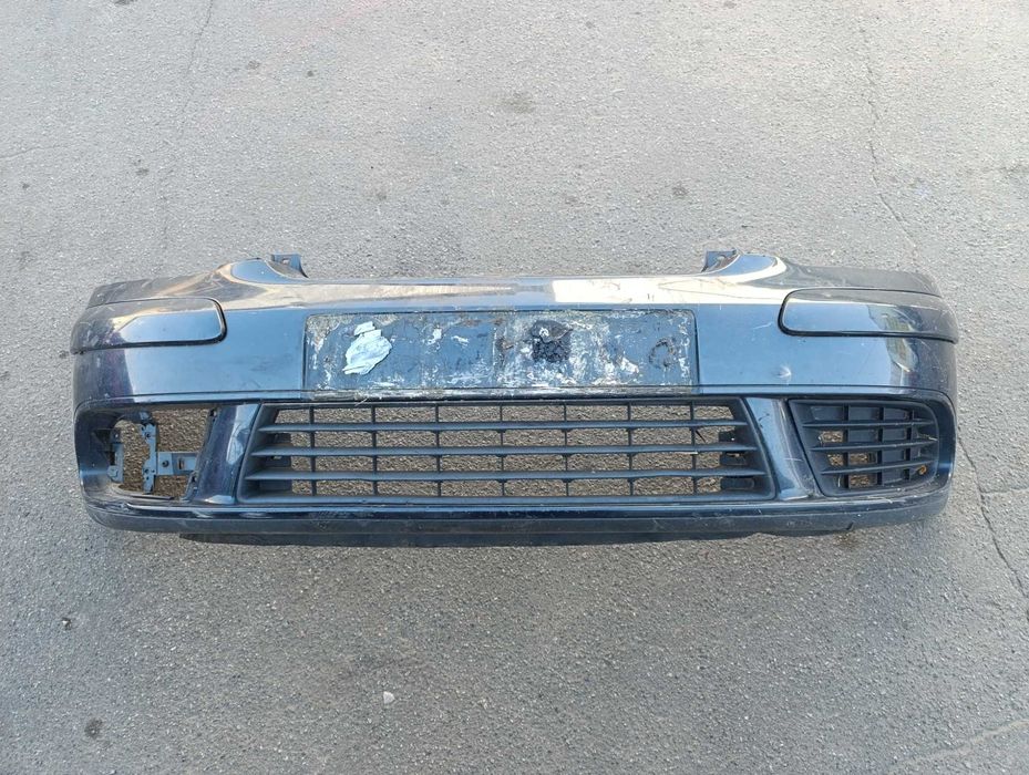 Бампер передний Volkswagen Golf 5 Plus 2005-09г.в.