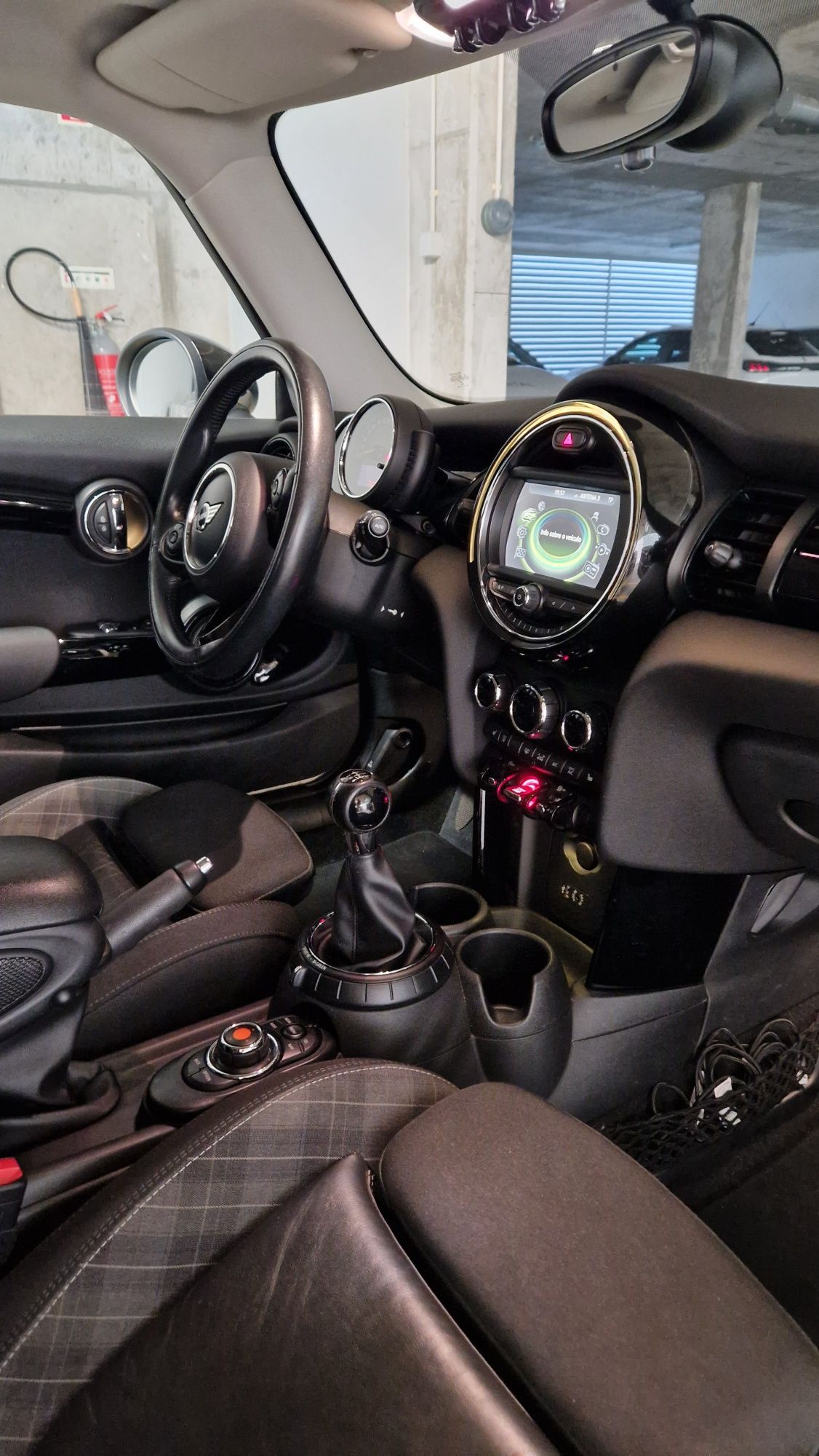 _MINI  Cooper  D Full Extras