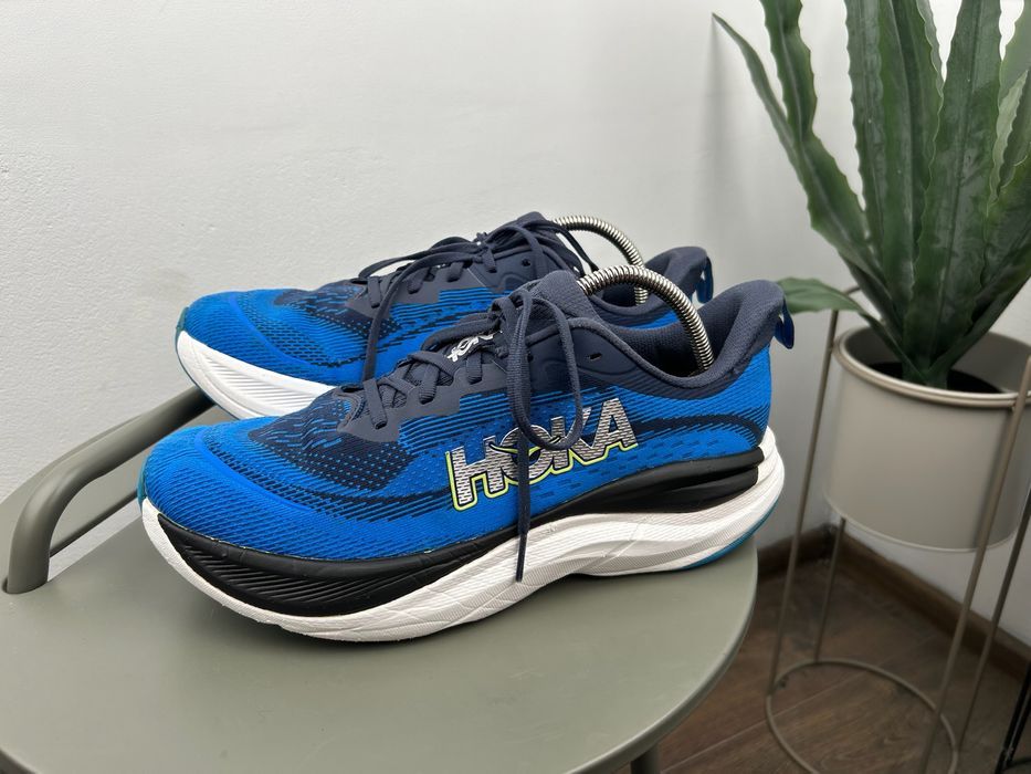 Оригінал! Кросівки Hoka Skyflow 44 розмір 03950