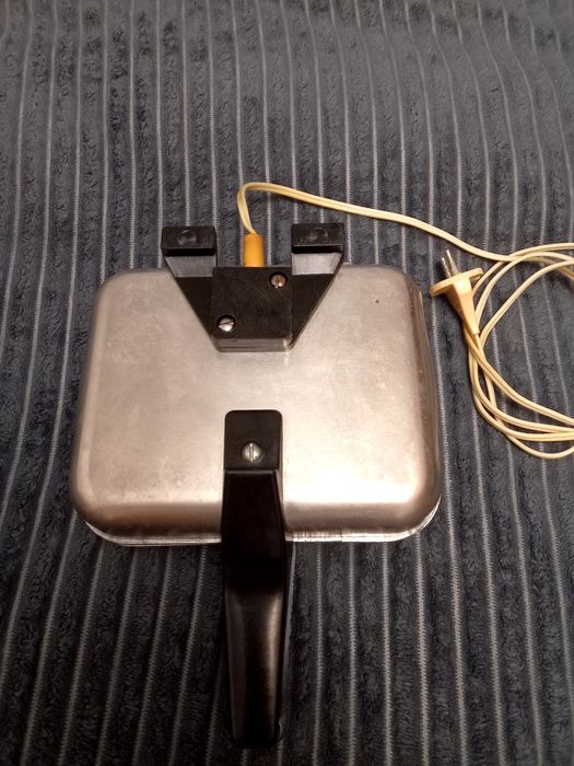 Вафельниця СССР Ласунка