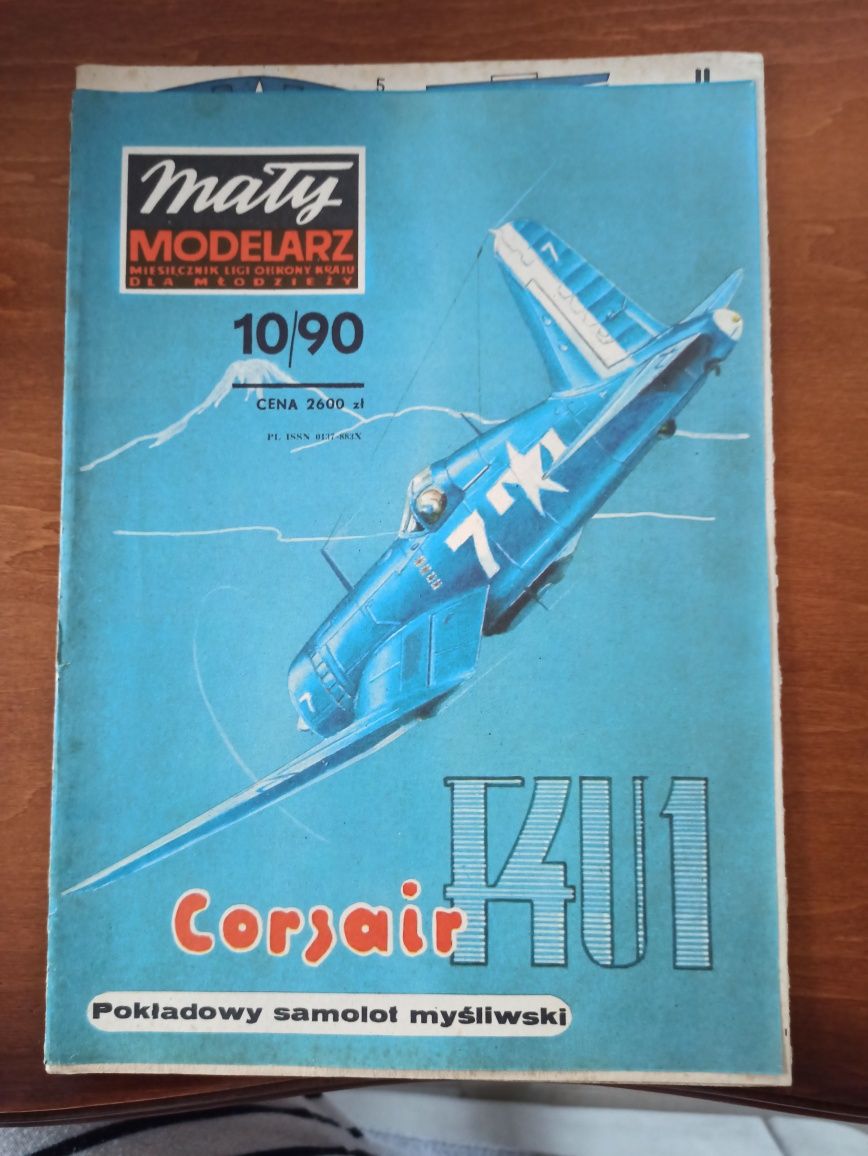 Mały modelarz Nr 10/90