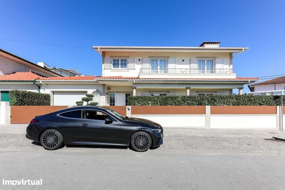 ::: Moradia Unifamiliar V3 c/ excelente exposição solar   :::