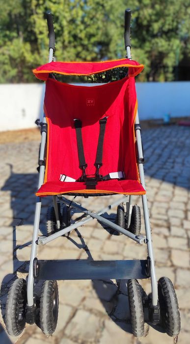 Vendo carrinho de bebé ZY SAFE – leve, prático e em excelente estado!