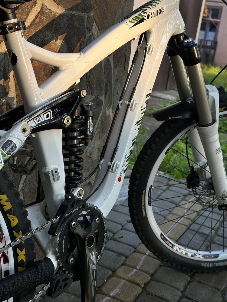 Двухподвес trek scratch 7 180/180mm