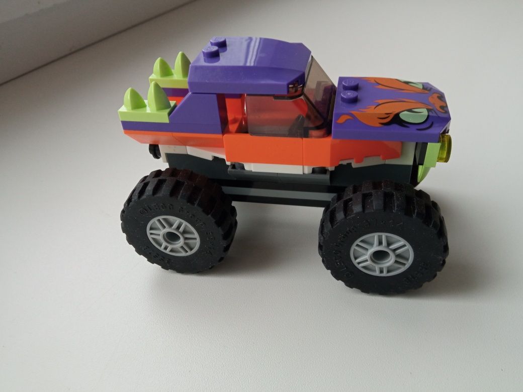Lego city 60251 Monster truck