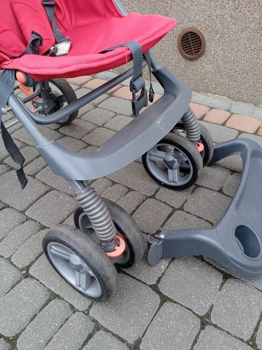 Lekki wózek spacerowy dla dziecka