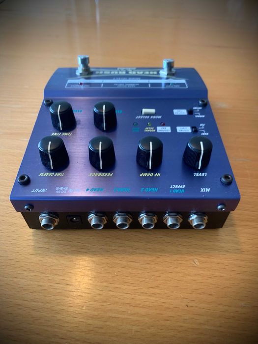 Akai Headrush Delay e Loop