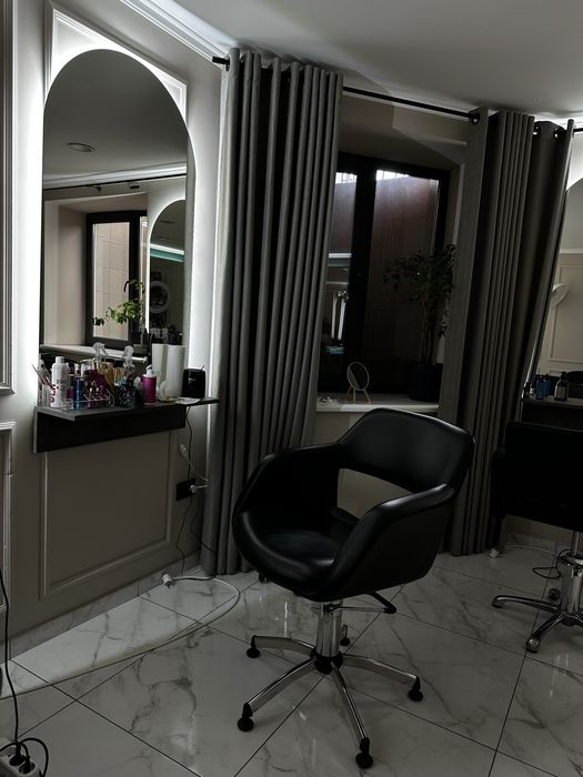 Оренда робочого перукарського місця