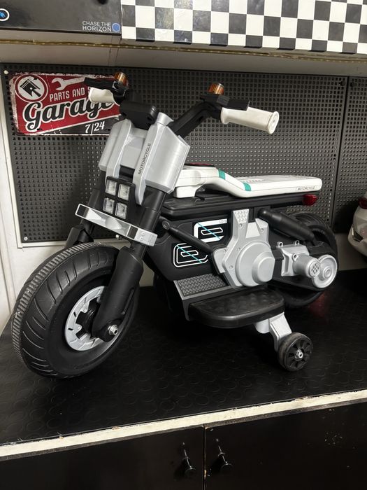 Vendo mota a bateria