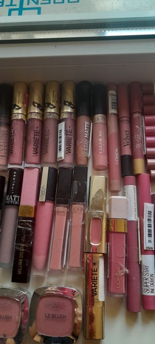 Губные помады. L'оreal